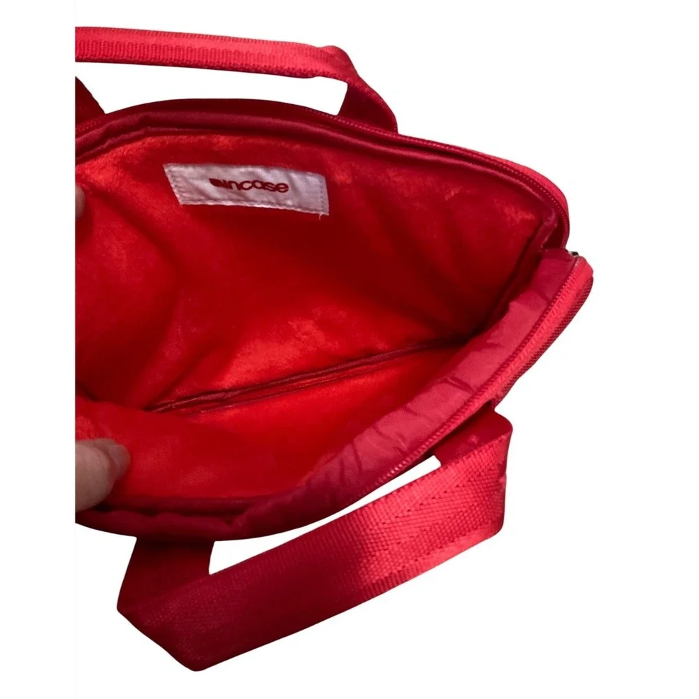 Incase Nylon Carrying Case for Apple MacBook Android Kindle 10